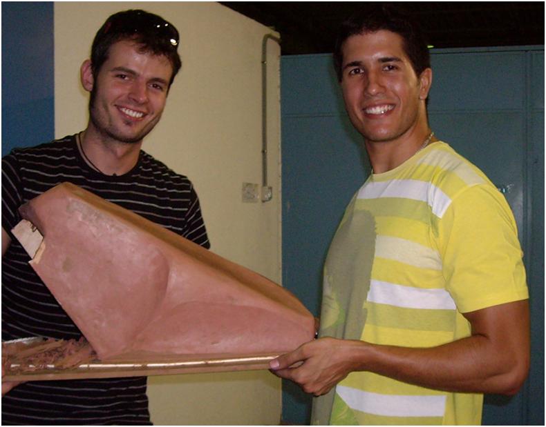 Oscar Rodriguez y Carlos Beltran with clay model Oscar Rodriguez y Carlos Beltran with clay model